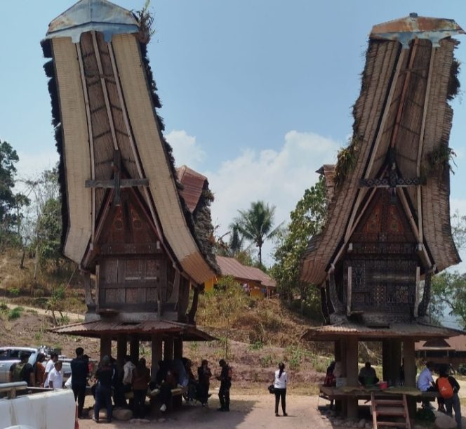 
 Warga Salubua Luwu Tolak Gabung Torut